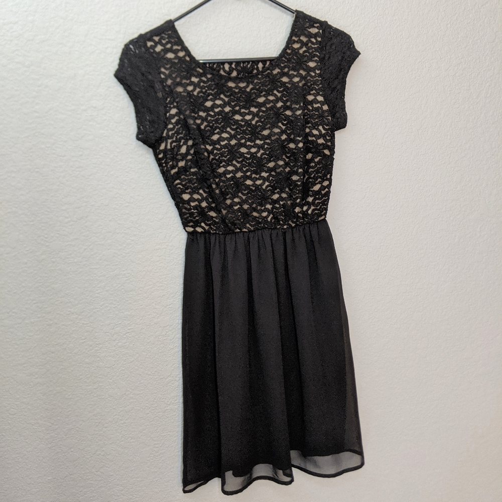 🦄BUY 2 GET 2 FREE! Sweet Storm Black and lace dress
